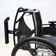 Подлокотник инвалидной коляски в откинутом виде 